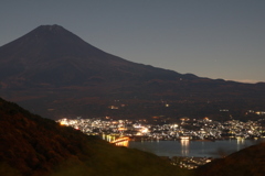 富士には夜景がよく似合う、と思います