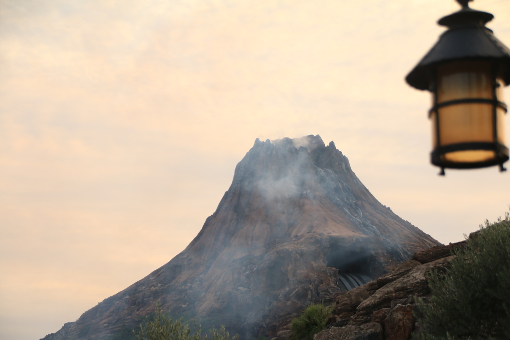 プロメテウス火山