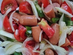 サルサ風サラダ作りました。
