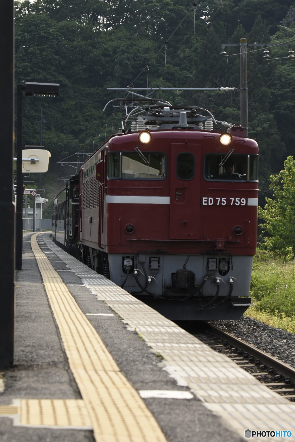 只見新緑号SL返却  中山宿駅