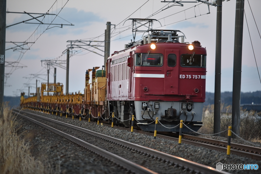 ご無沙汰  ED75 757牽引ロングチキ