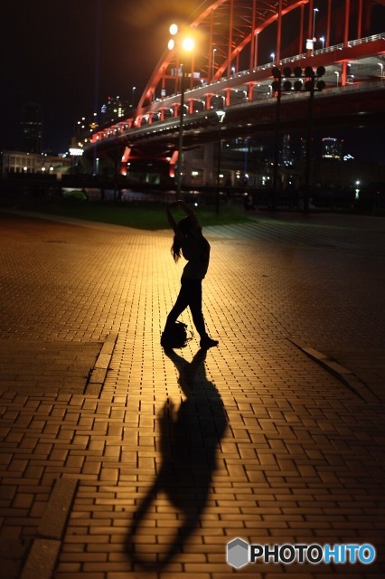 影絵のダンサー