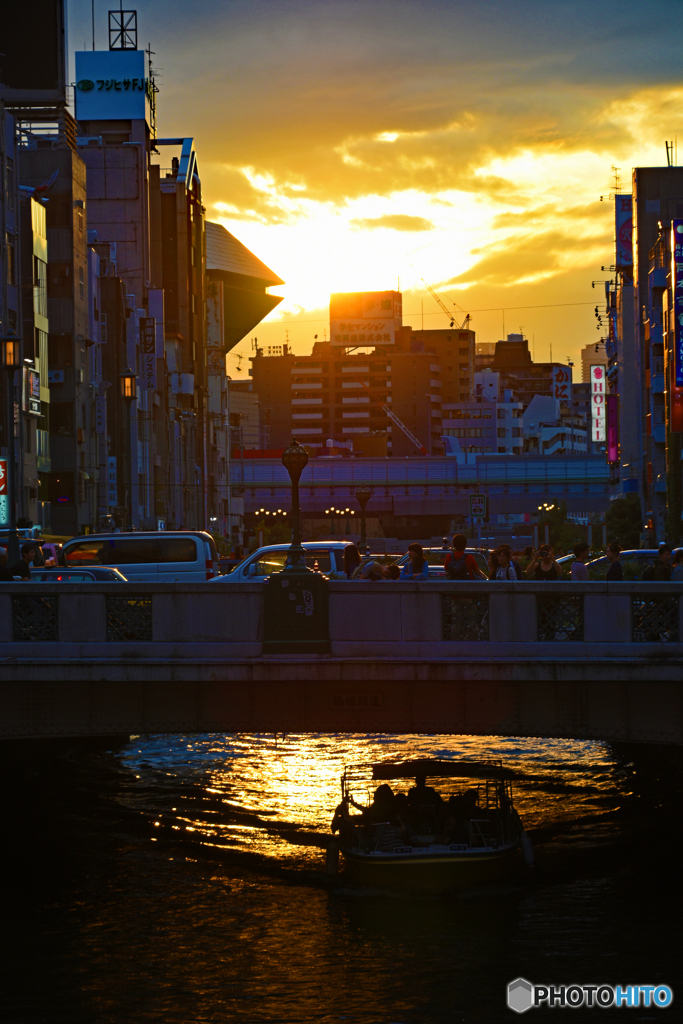 夕日　道頓堀