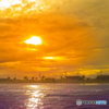 夕陽染まる海