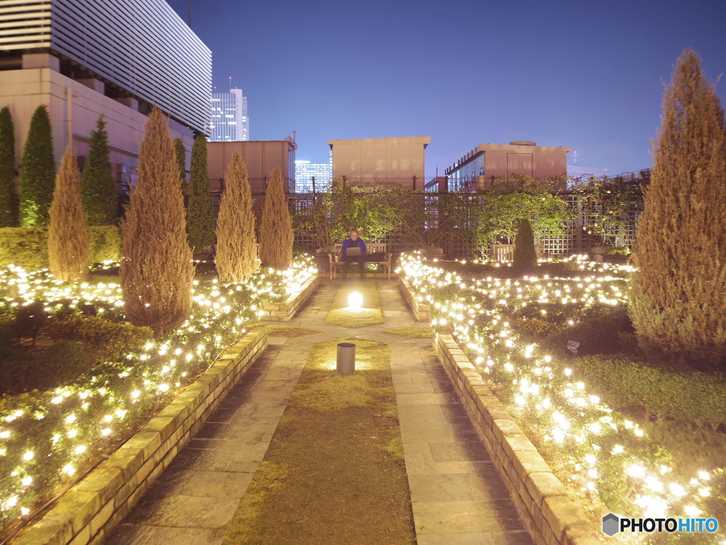 新宿マルイ本館　屋上庭園７