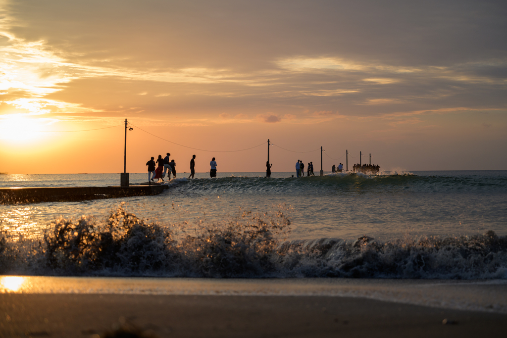 波を飛び越える