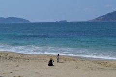 海の中道休暇村前海岸にて