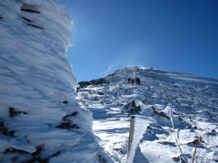 硫黄岳へ