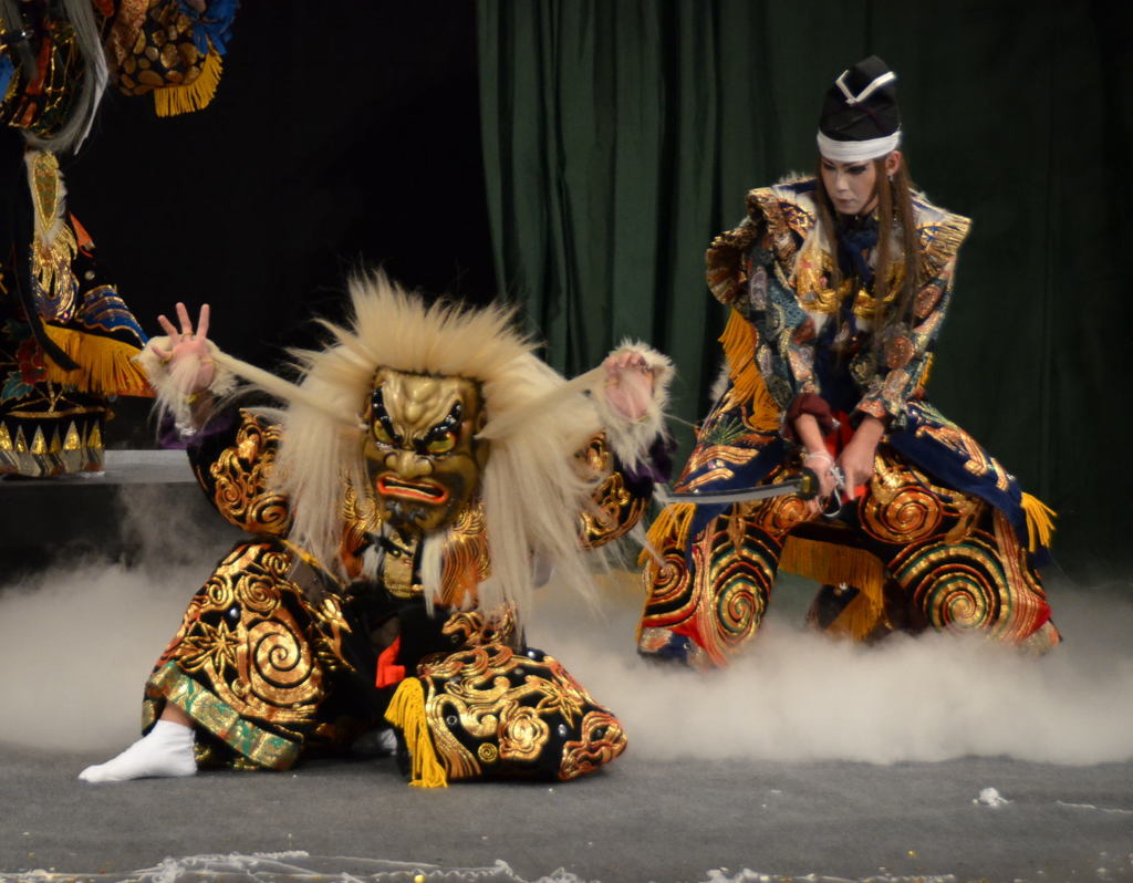神楽の舞