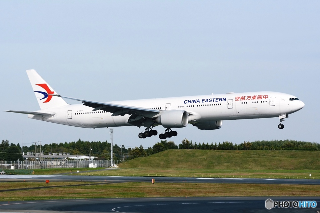 中国東方航空・(B-2020)