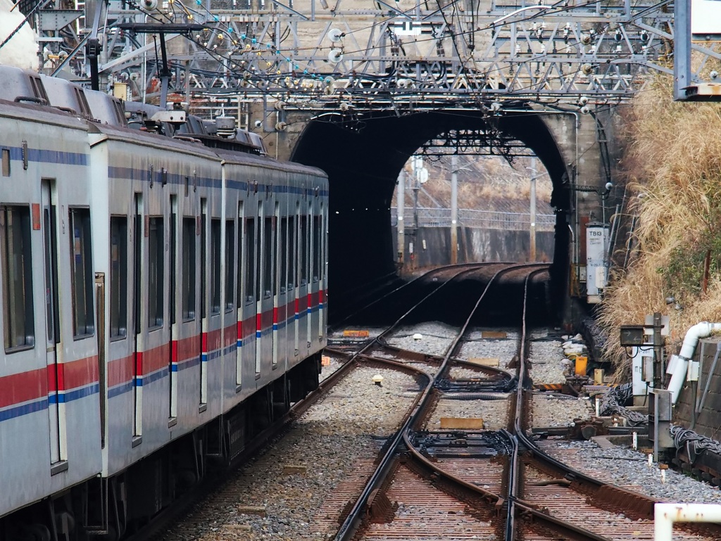 トンネルがある風景