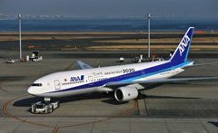 ANA 777-200