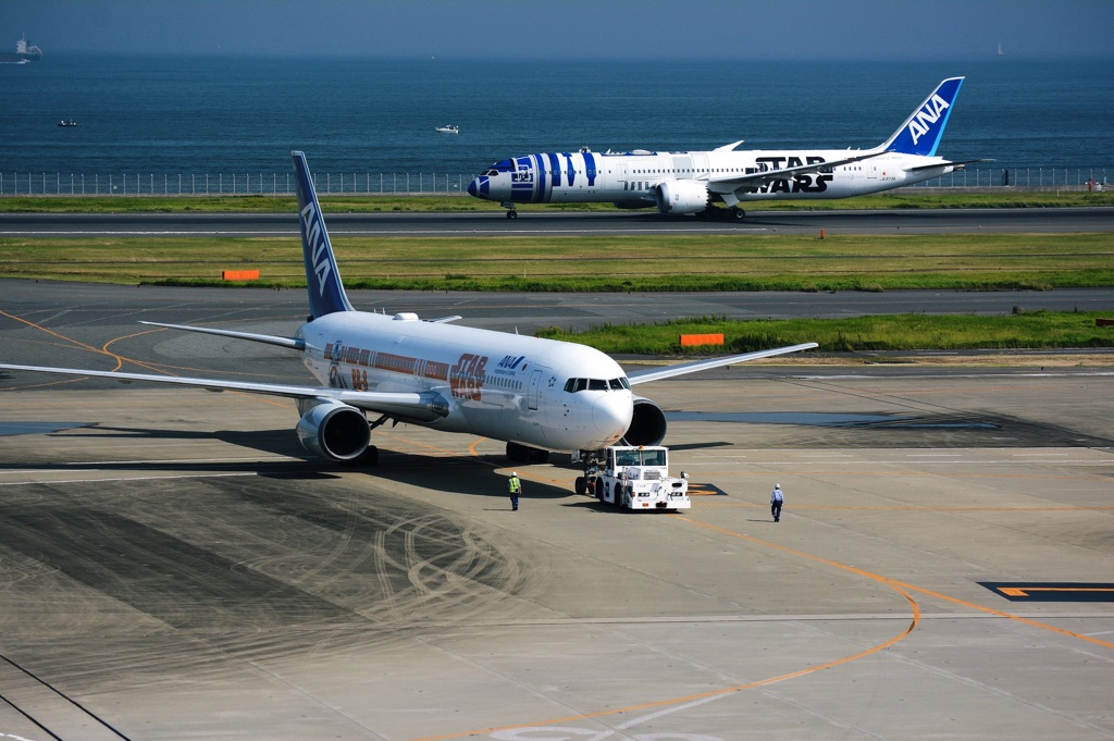 2機の看板機