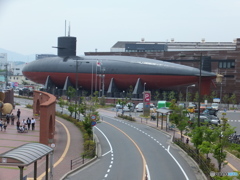 JR呉駅前の潜水艦