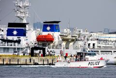 海上警察と海保