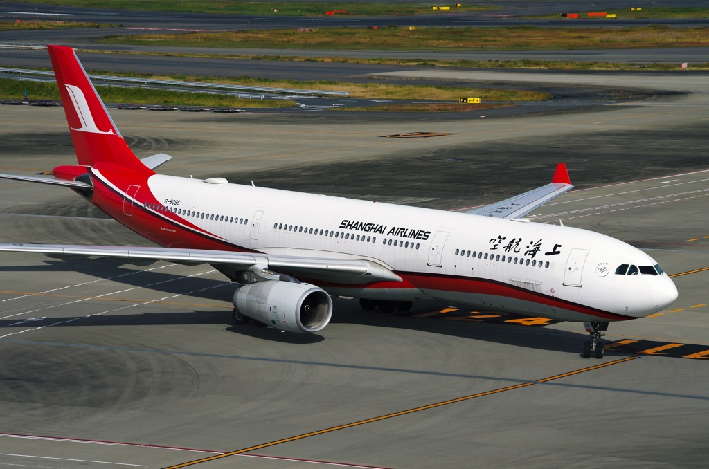 上海航空  A330-300