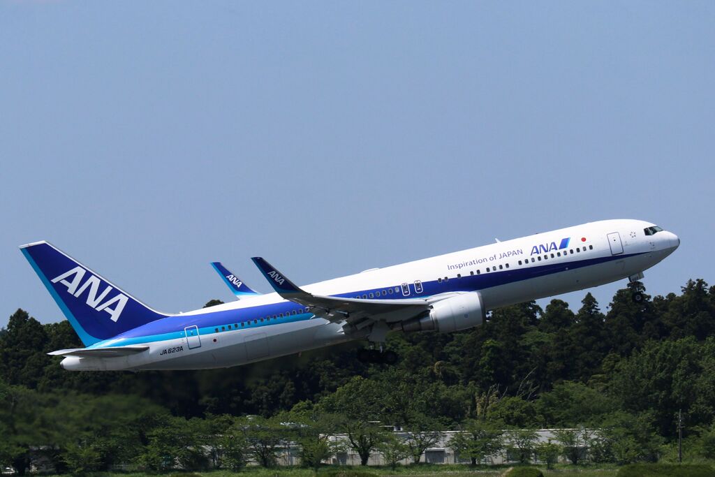 ANA 767-300 (JA623A) by DVD （ID：11782767） - 写真共有サイト