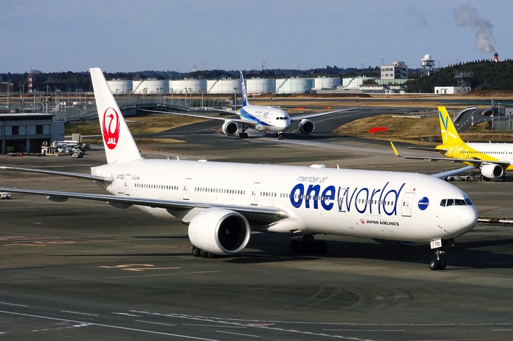 JAL 777-300 (JA732J)