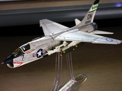 F-8E VMF-(AW)-333 (模型です)