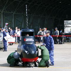 潜水艦は、今日も走る