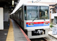 京成カラーで登場