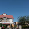 青空と駅舎