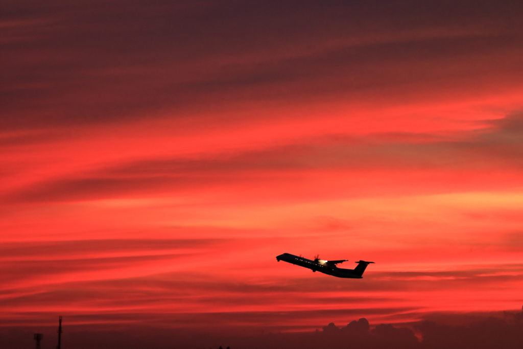 紅の空へ