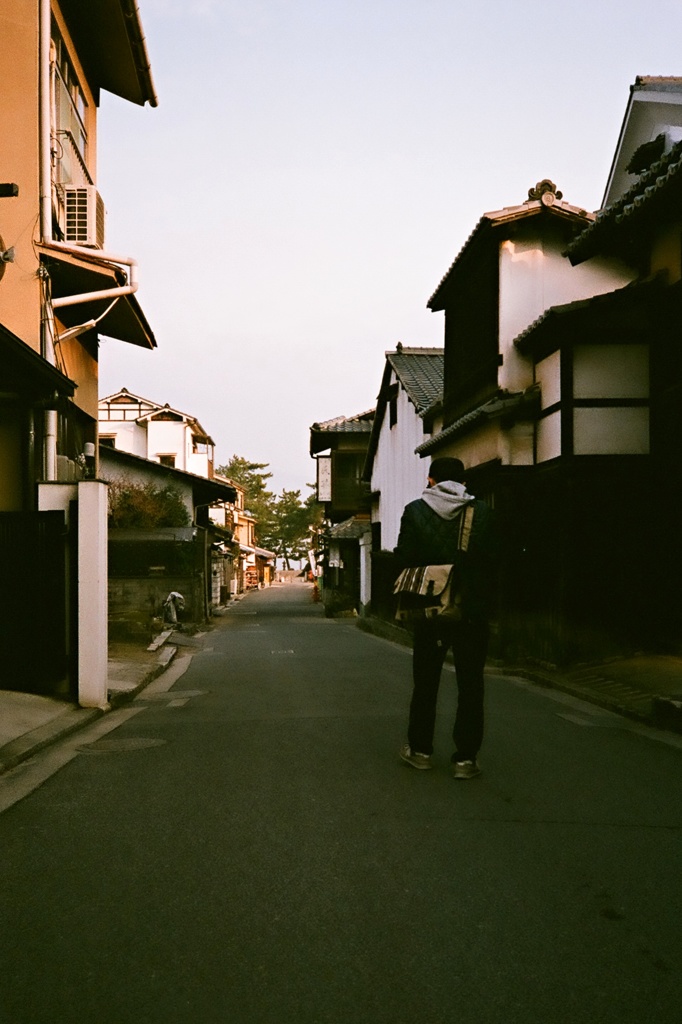路地裏