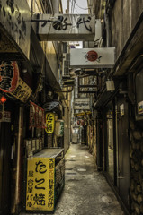 路地裏の名店