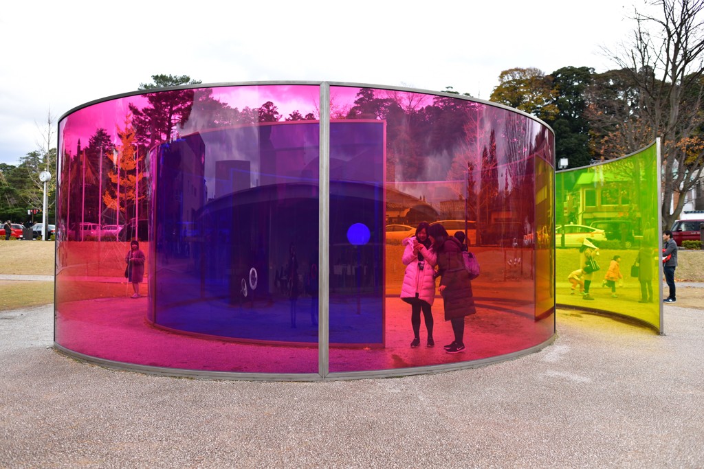 フィルターで遊ぶ人々