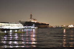 護衛艦「いずも」点灯前