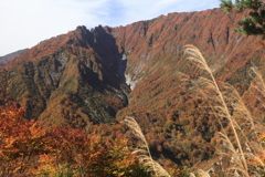 赤い岩崖