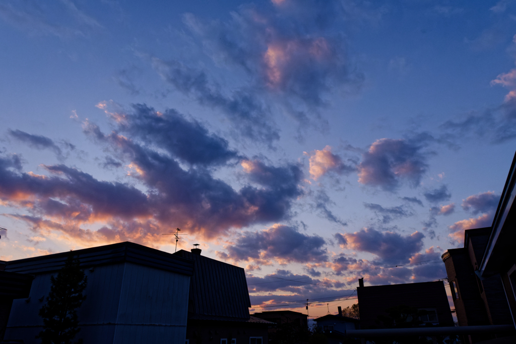 雲も秋色