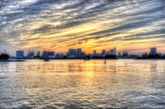 お台場からの夕日（HDR）