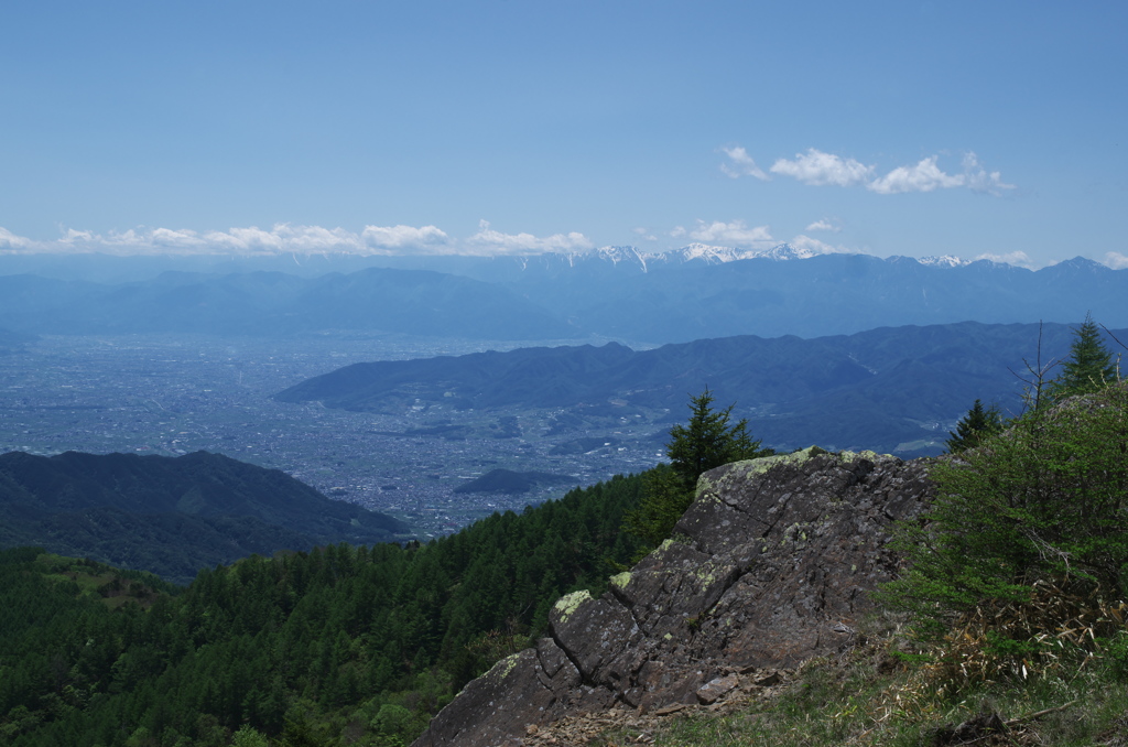 甲府盆地と南アルプス