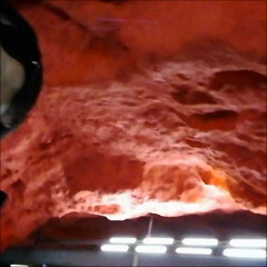 ストックホルムの洞窟のような地下鉄　赤編