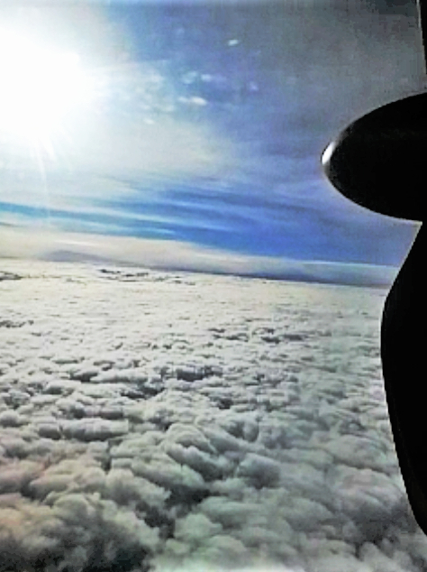 雲上から見たギリシャの空