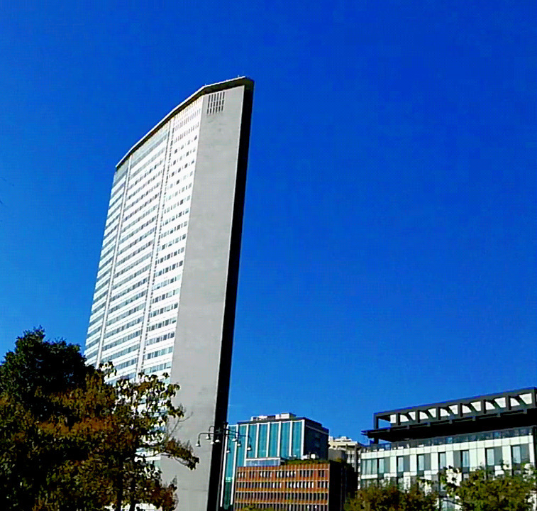 ミラノ駅前