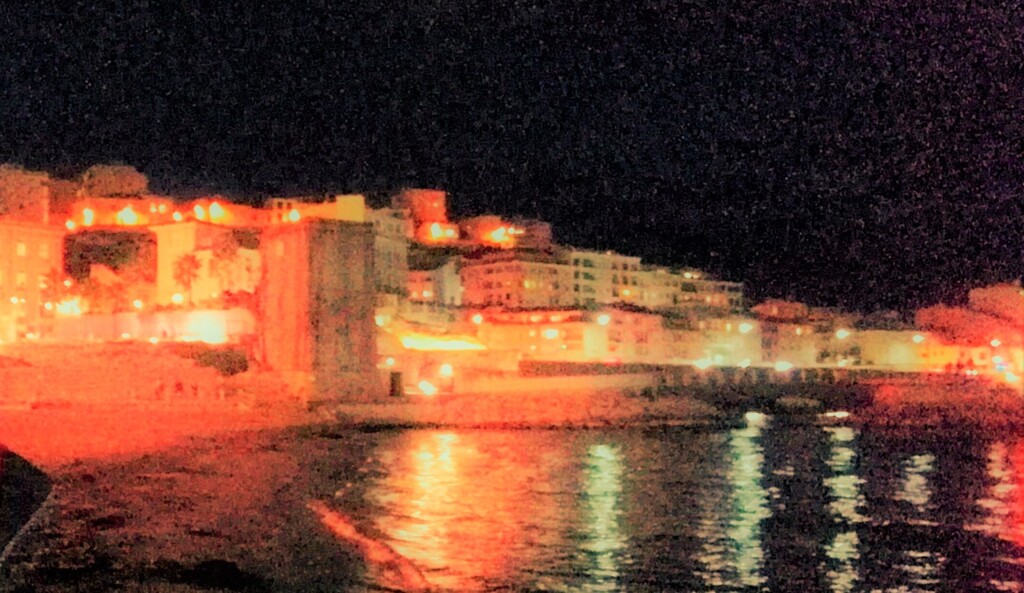 マルセイユ　地中海の岸辺