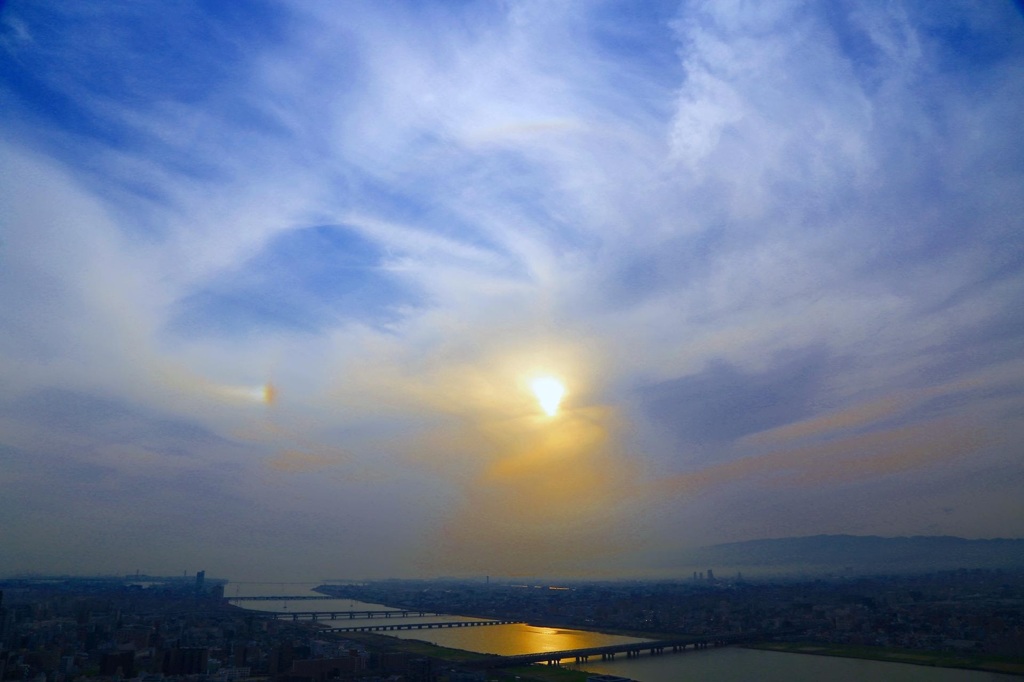 日没前の青空。