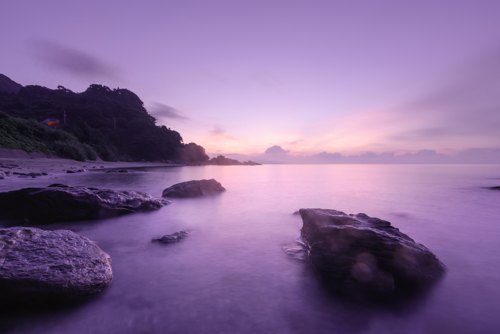 夜明け前の海II