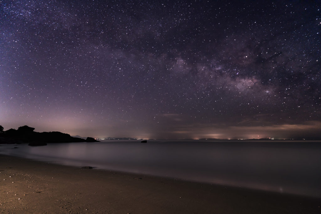 砂浜と夜空