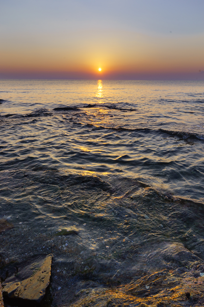 日の出の海岸