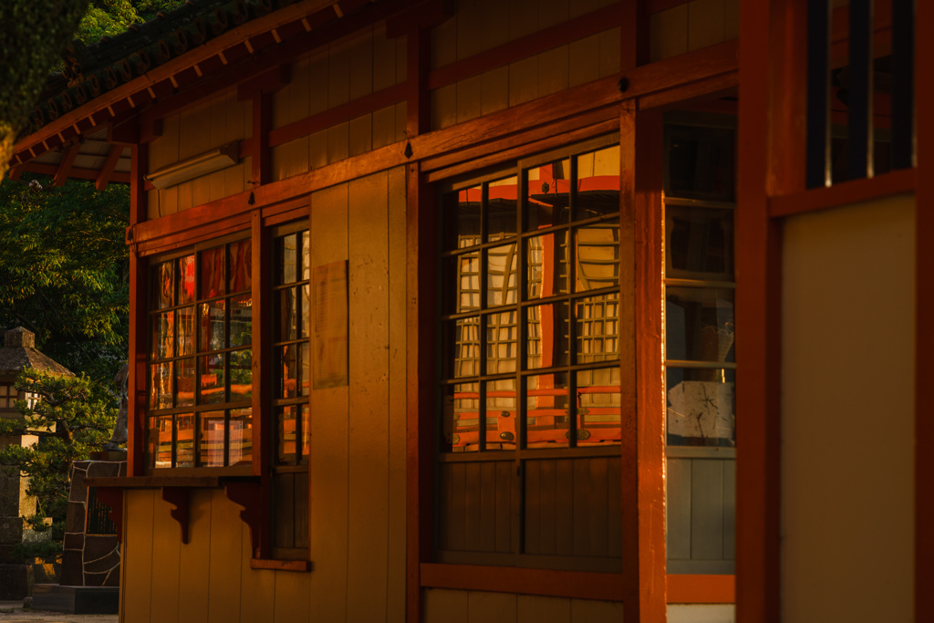 夕方の神社