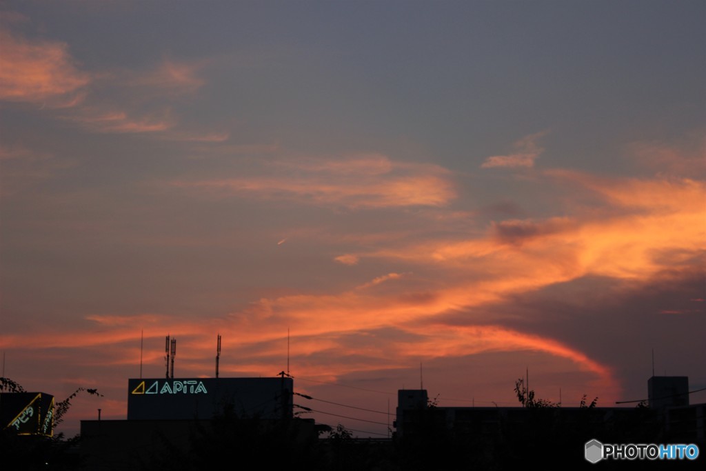 えっ、うそ~今日の夕日