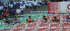飛ぶ