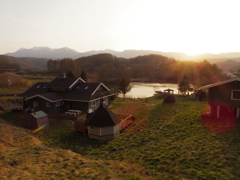 夕日の色に染まる
