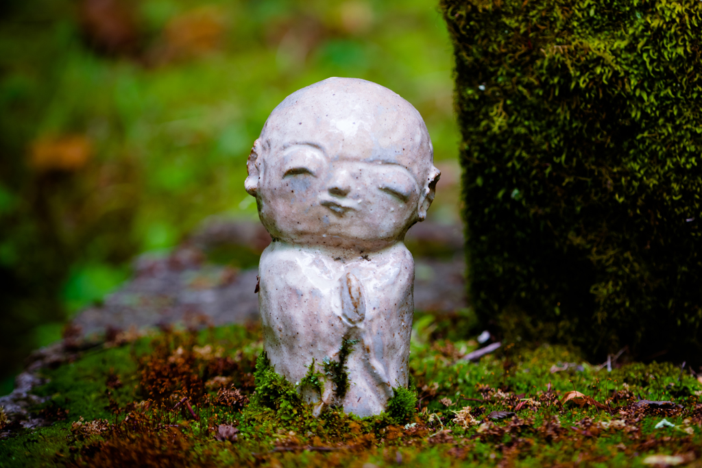 な～む～