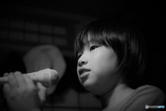 歌うたいのおねえちゃん♪