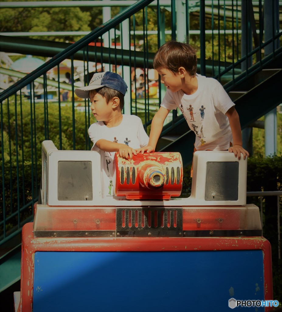 現場はあっちか！